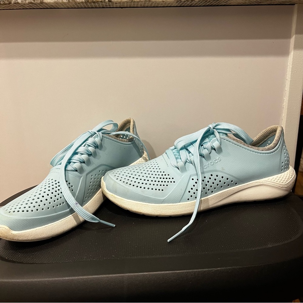 CROCS Womens 8 lite-ride blue